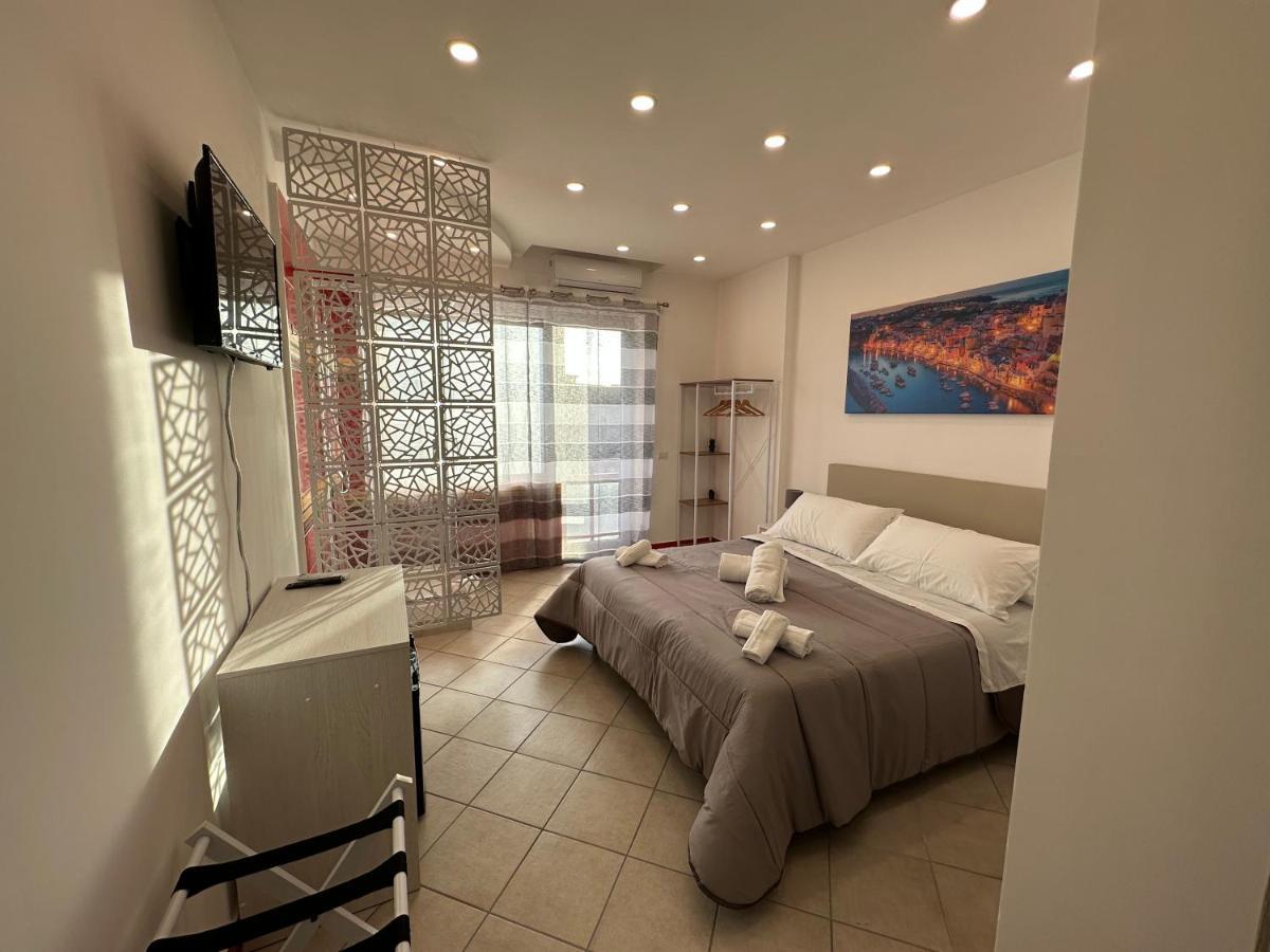 נאפולי B&B Off Rooms And Relax מראה חיצוני תמונה