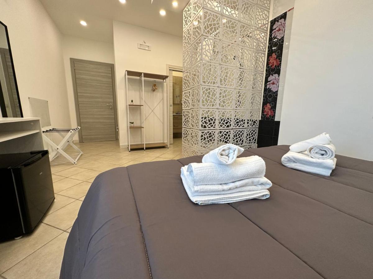 נאפולי B&B Off Rooms And Relax מראה חיצוני תמונה